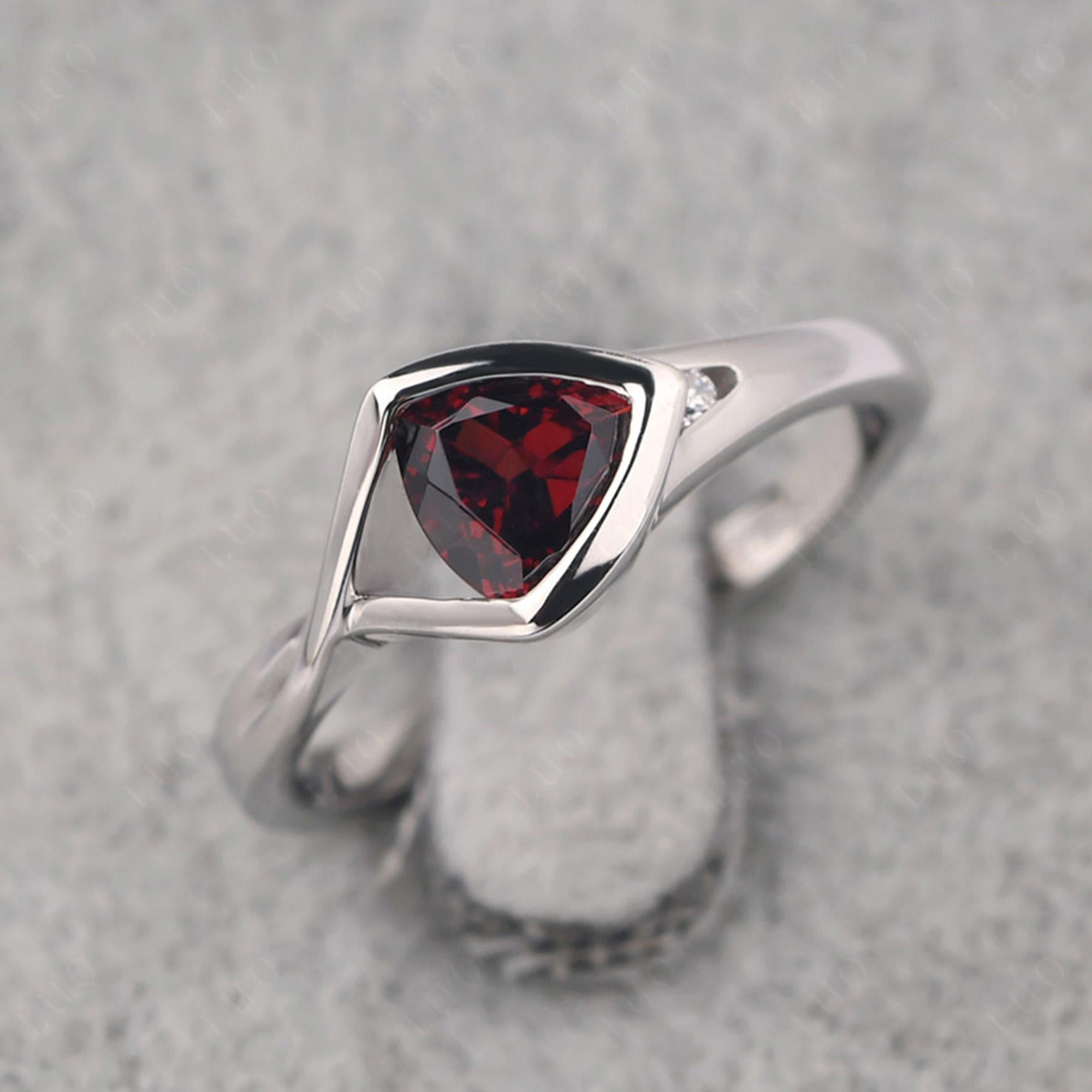 Trillion Cut Simple Garnet Ring - LUO Jewelry