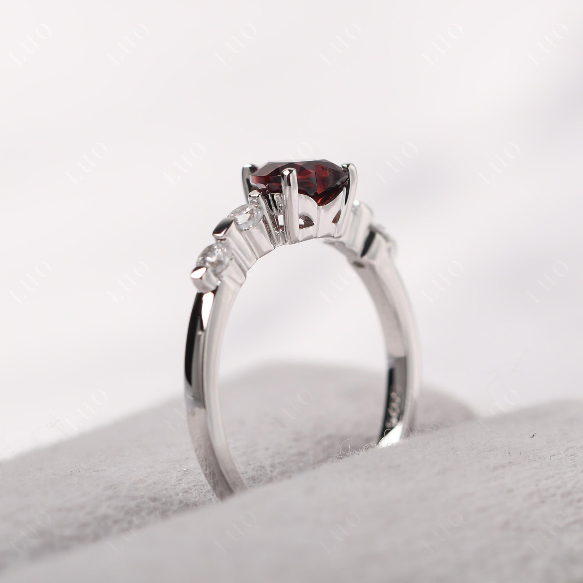 Dainty Heart Garnet Engagement Ring - LUO Jewelry