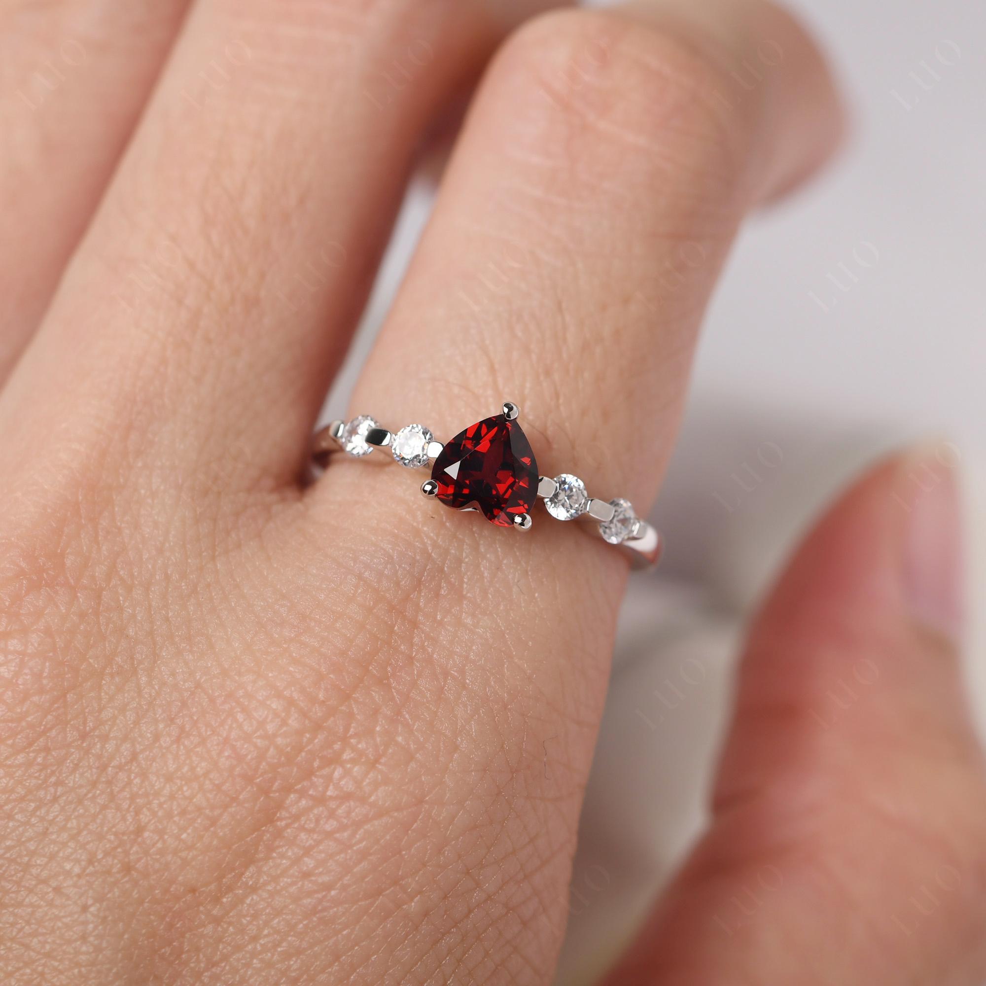 Dainty Heart Garnet Engagement Ring - LUO Jewelry