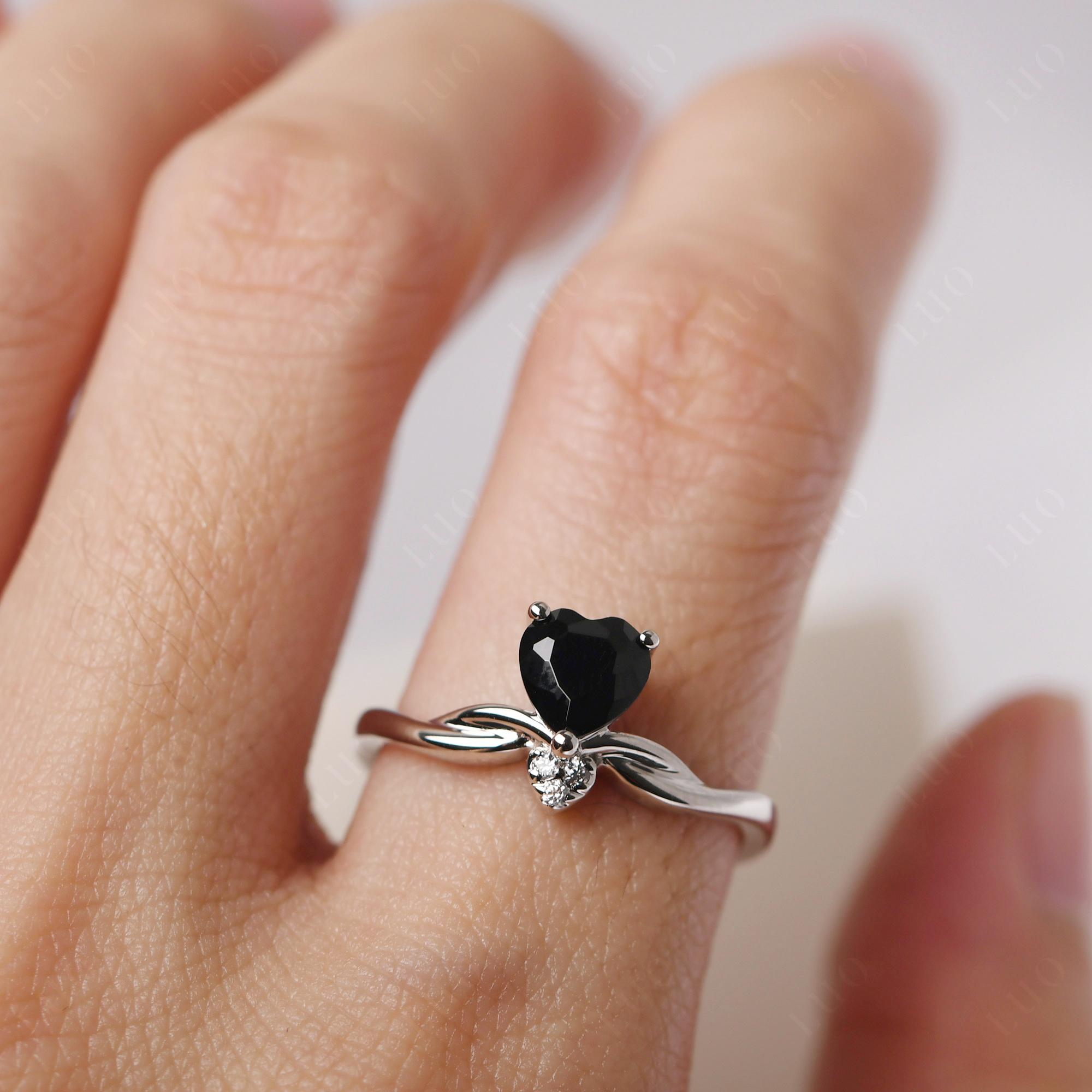 Dainty Twisted Black Spinel Engagement Ring - LUO Jewelry