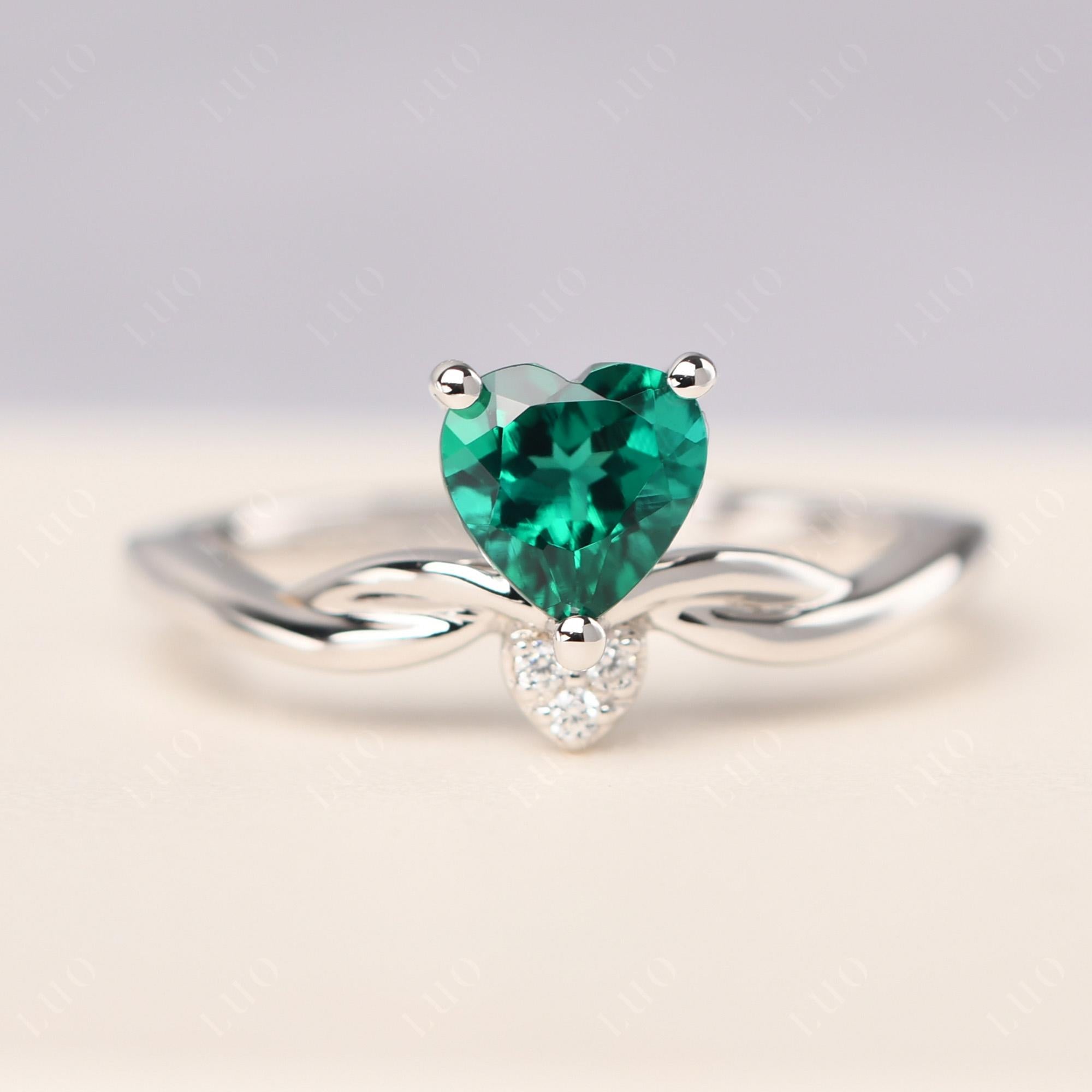 Dainty Twisted Lab Grown Emerald Engagement Ring - LUO Jewelry