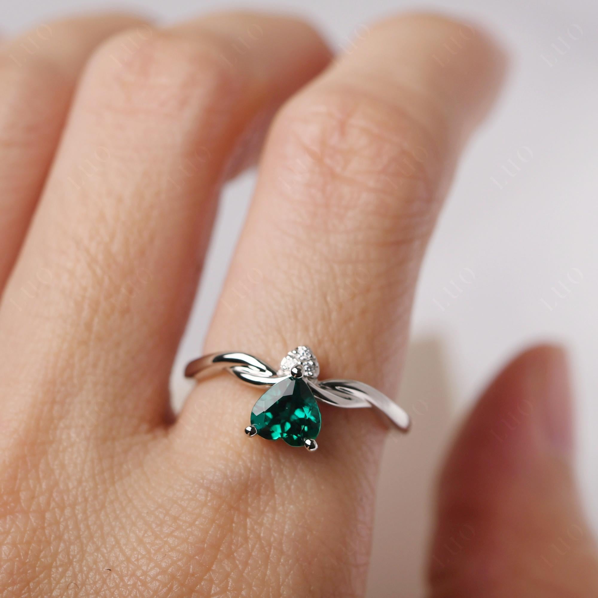Dainty Twisted Lab Grown Emerald Engagement Ring - LUO Jewelry