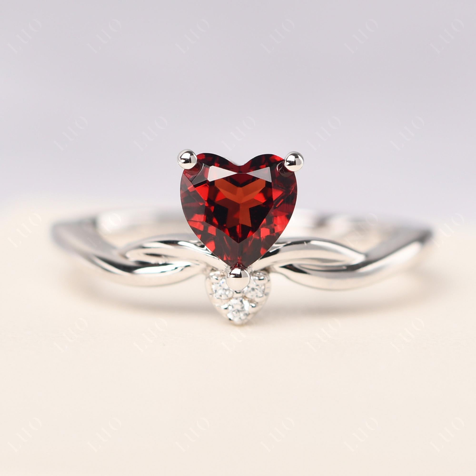 Dainty Twisted Garnet Engagement Ring - LUO Jewelry