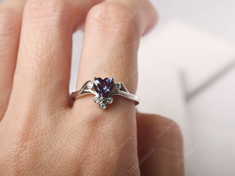 Heart Shaped Alexandrite Wave Ring - LUO Jewelry