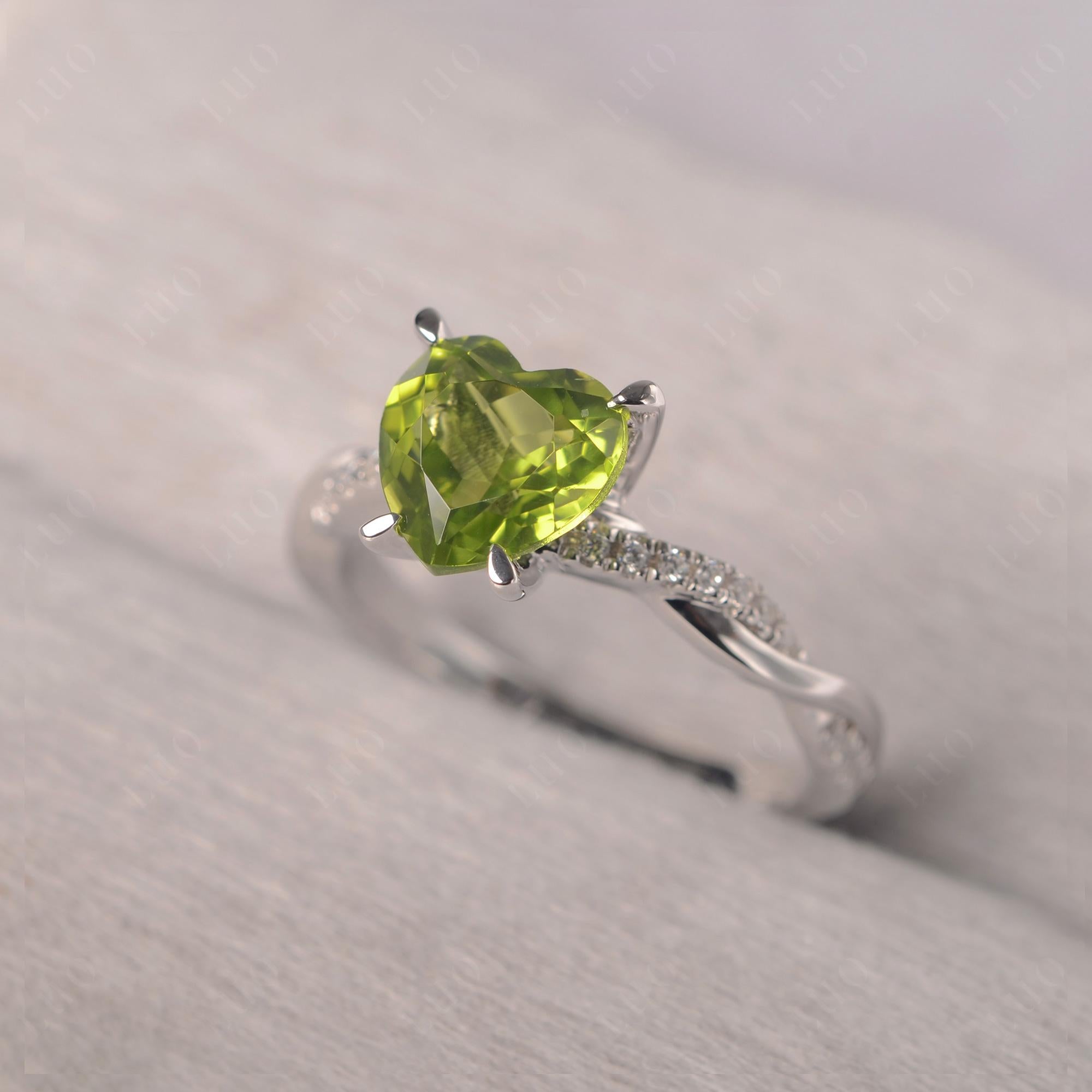 Twisted Heart Shaped Peridot Ring - LUO Jewelry