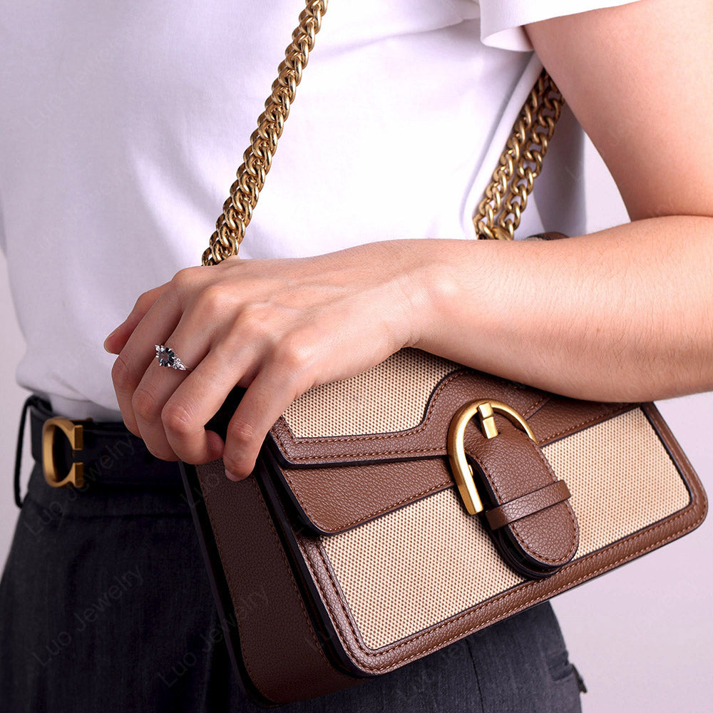 Sechseckiger Alexandrit-Clusterring