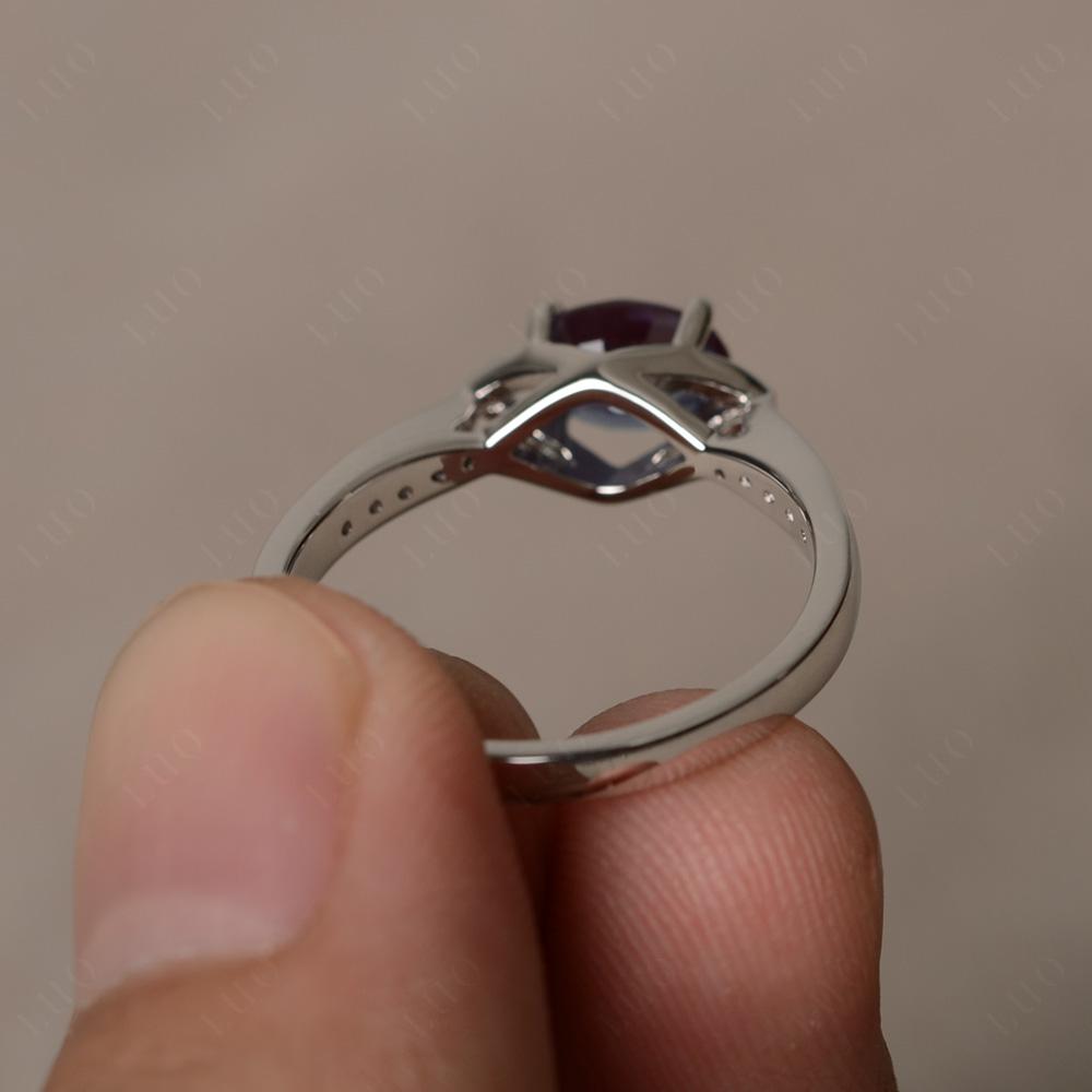 Petite Oval Horizontal Lab Grown Alexandrite Ring - LUO Jewelry