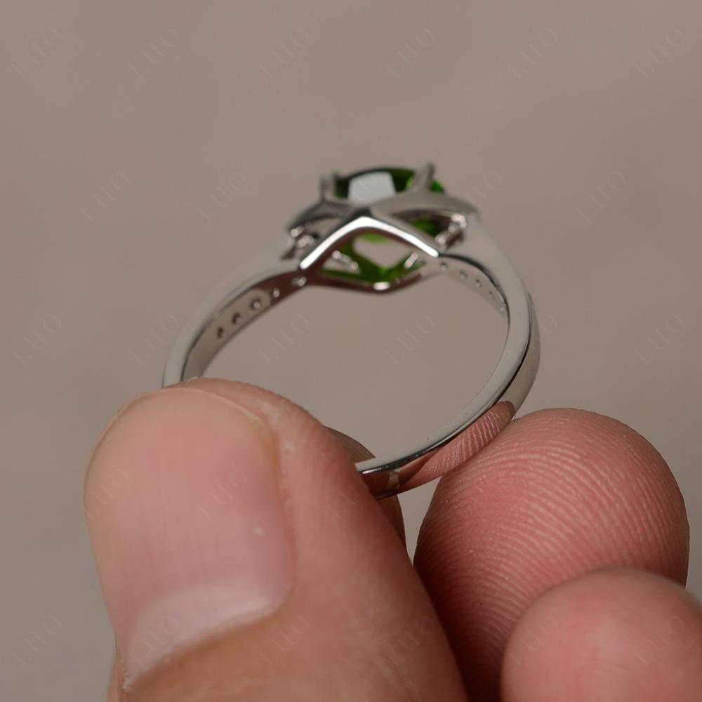 Petite Oval Horizontal Diopside Ring - LUO Jewelry