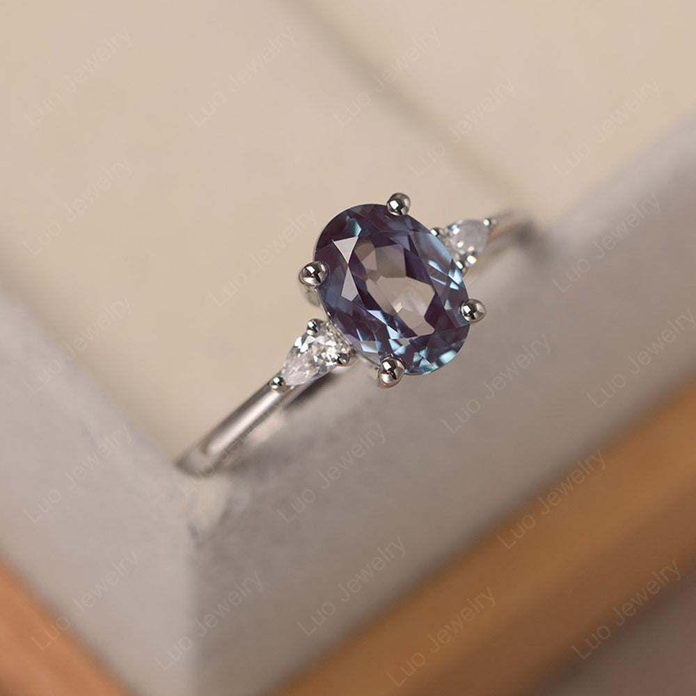 Simple Oval Cut Alexandrite Ring Yellow Gold - LUO Jewelry