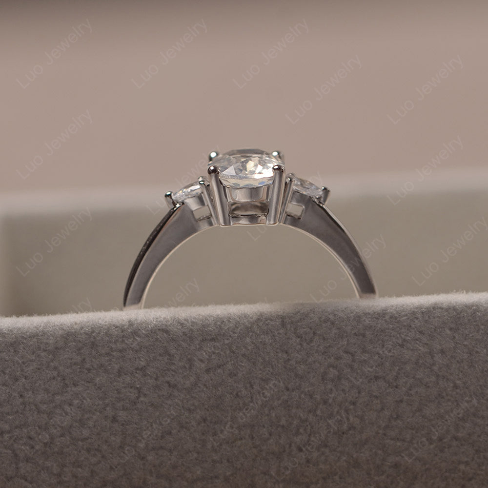 Simple Oval Cut Moonstone Ring Yellow Gold - LUO Jewelry