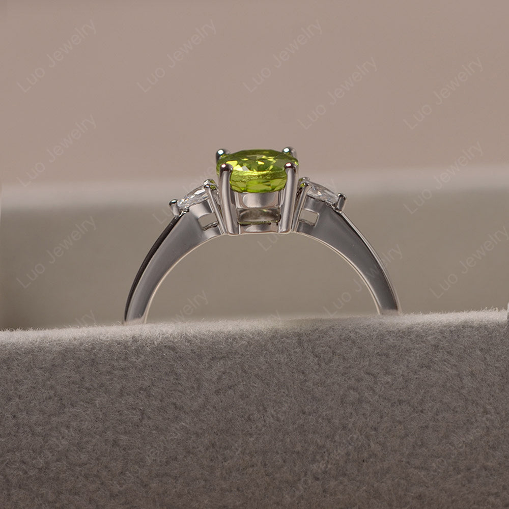 Simple Oval Cut Peridot Ring Yellow Gold - LUO Jewelry