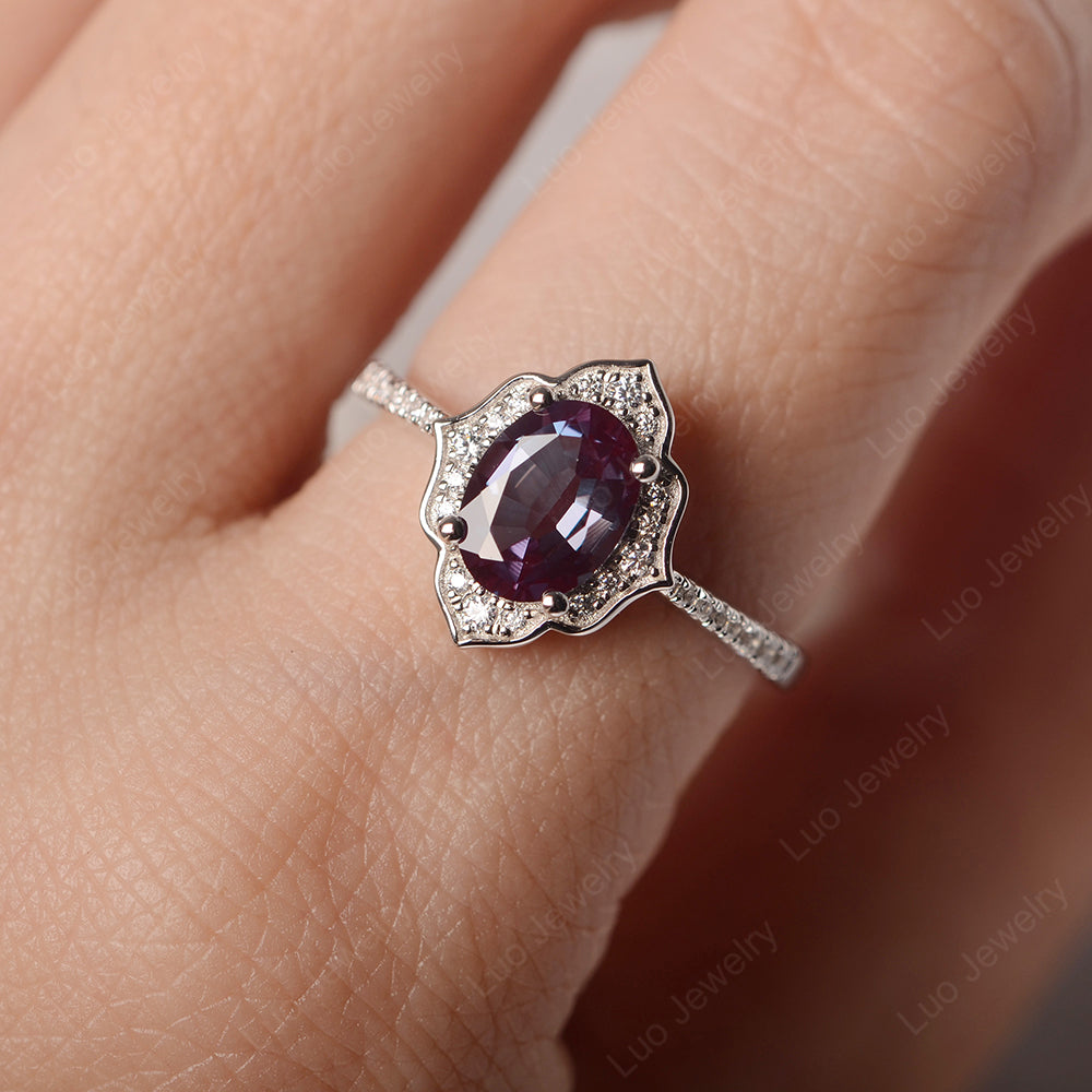Alexandrite Vintage Oval Halo Engagement Rings - LUO Jewelry