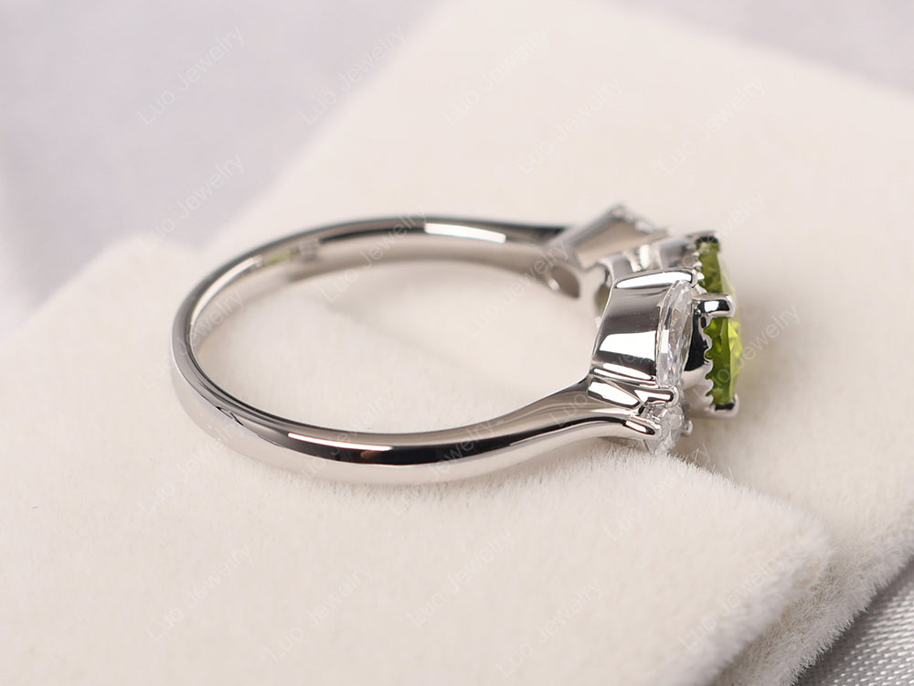 Oval Peridot Mothers Ring - LUO Jewelry