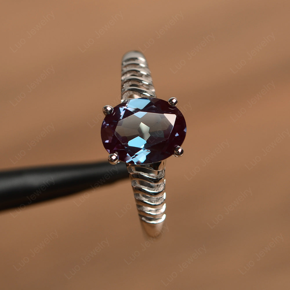 Oval Cut Alexandrite Solitaire Wedding Ring - LUO Jewelry