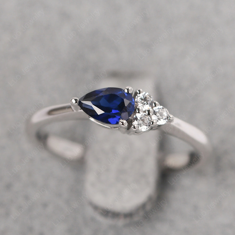 Petite Sapphire Ring LUO - Main Image