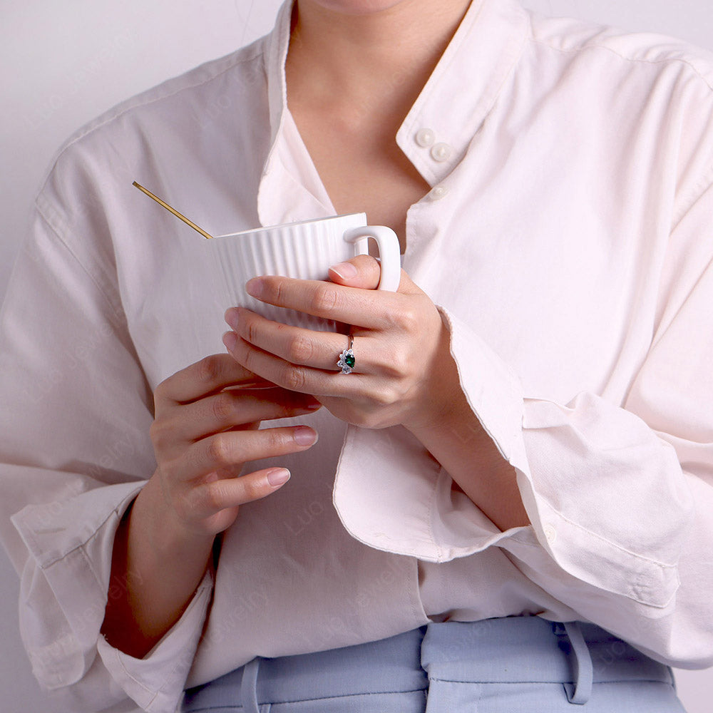 Birnenförmiger Smaragd-Cluster-Mutterring