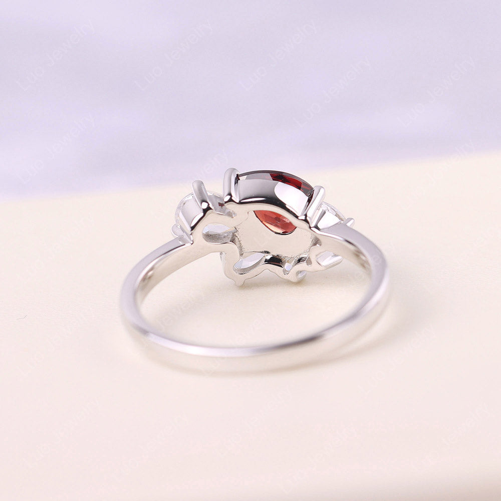 Birnförmige Cluster Granat Mütter Ring