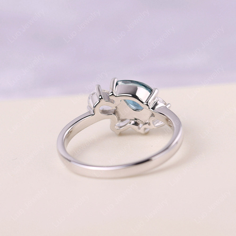 Birnenförmiger Cluster London Blue Topaz Mutterring