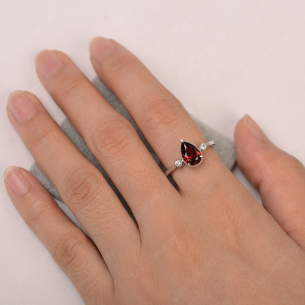 Vintage Pear Shaped Garnet Ring - LUO Jewelry