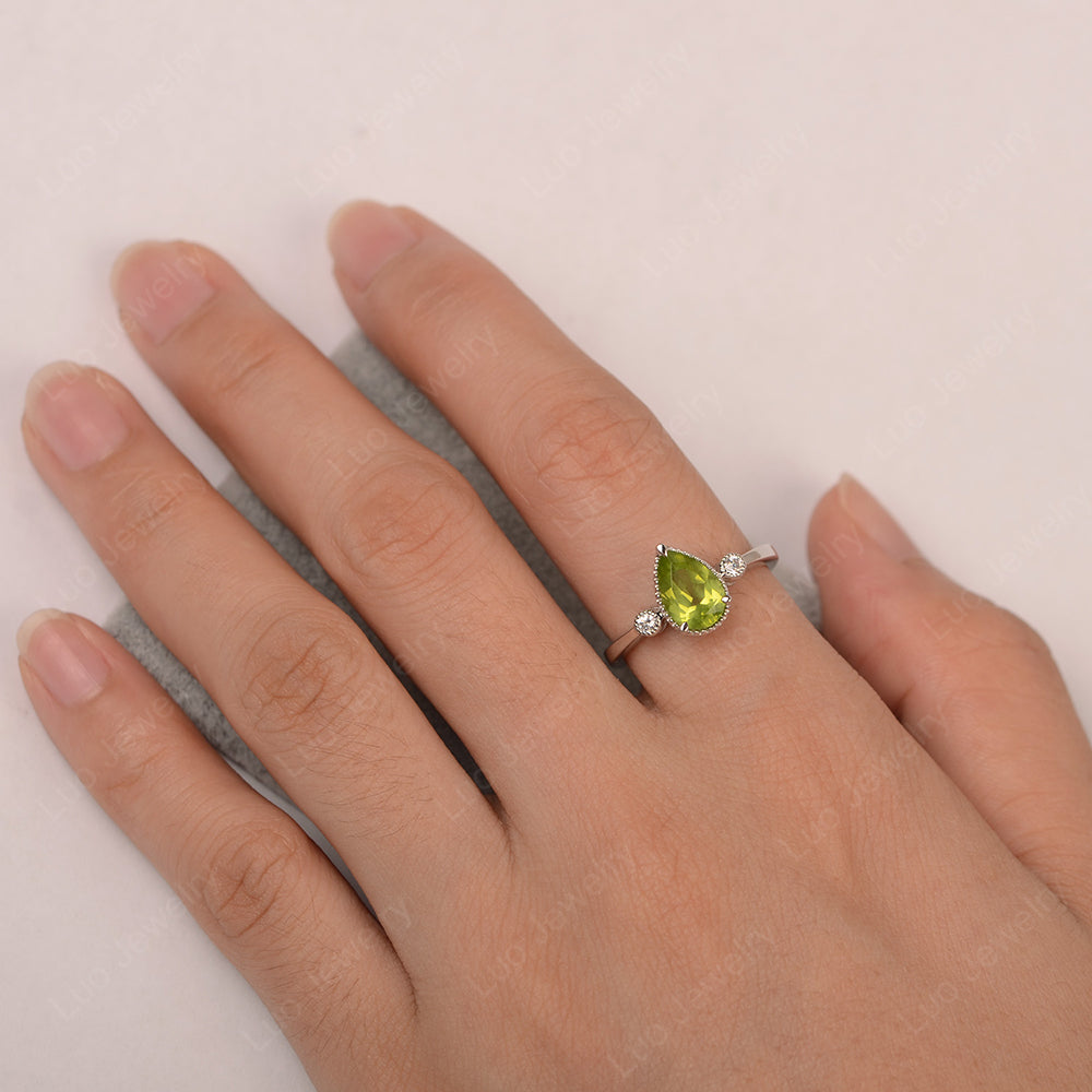 Vintage Pear Shaped Peridot Ring - LUO Jewelry