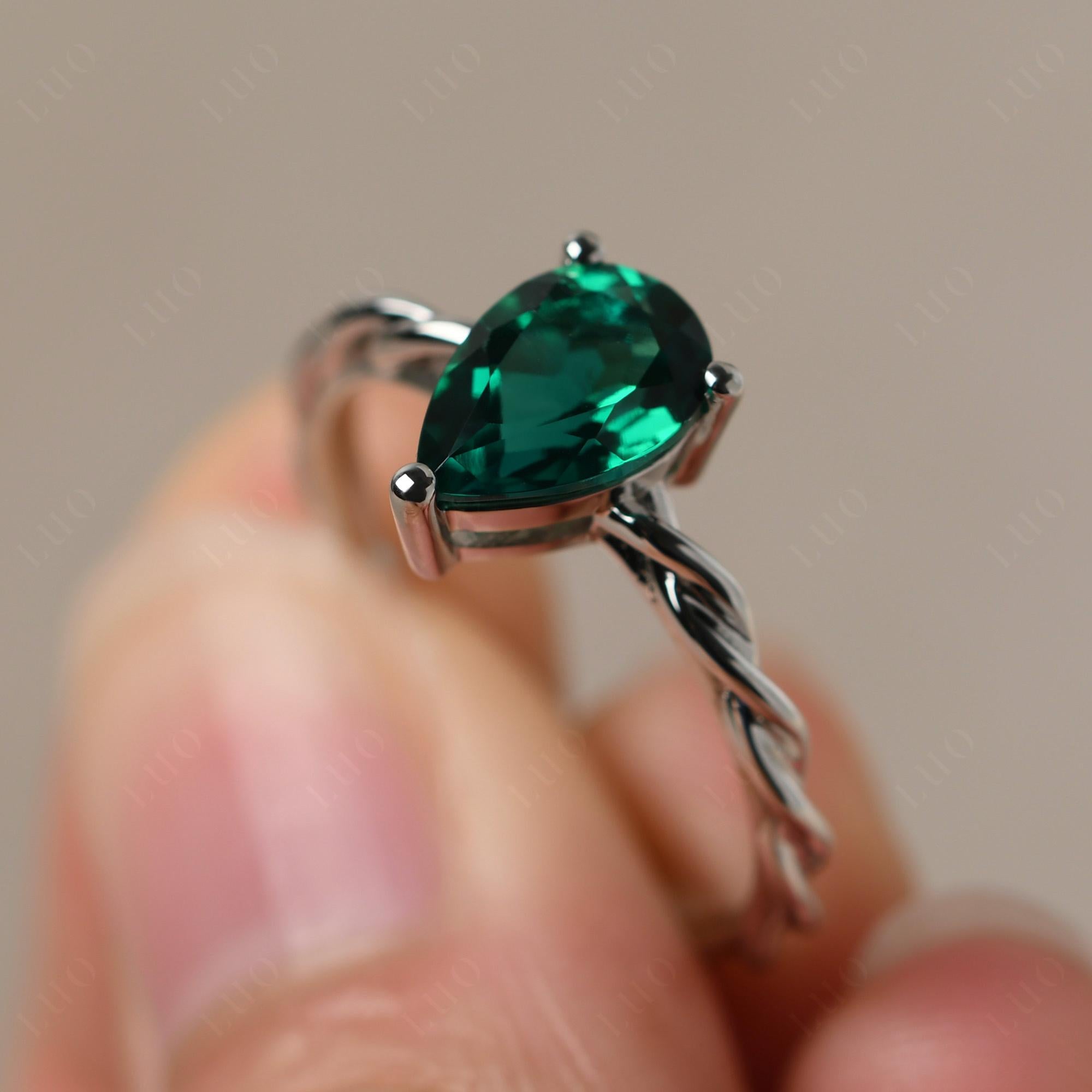 Teardrop Emerald Solitaire Rope Ring - LUO Jewelry