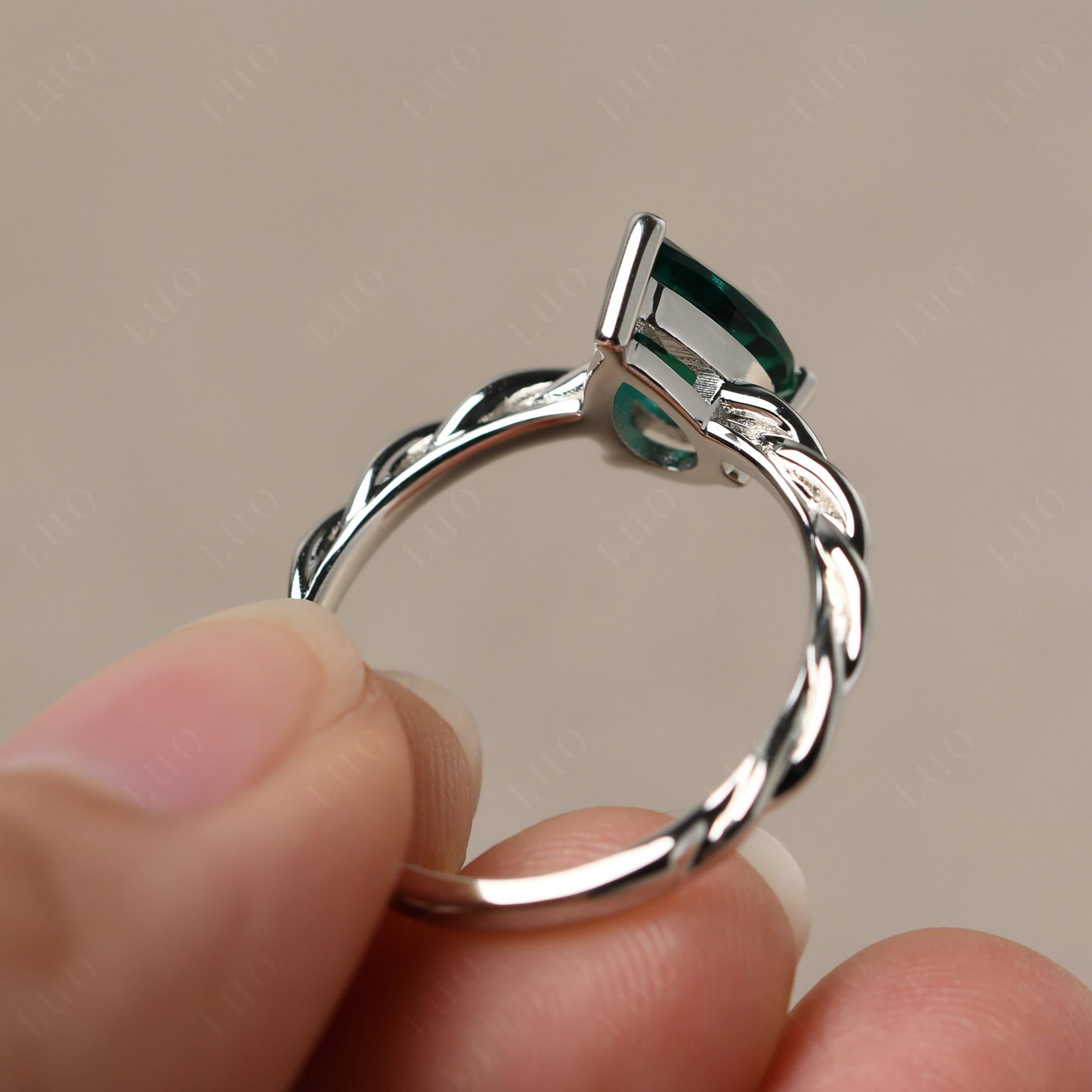 Teardrop Emerald Solitaire Rope Ring - LUO Jewelry