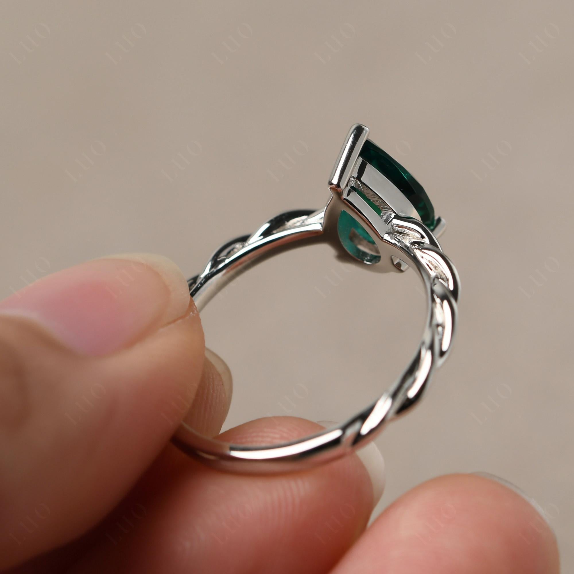 Teardrop Emerald Solitaire Rope Ring - LUO Jewelry