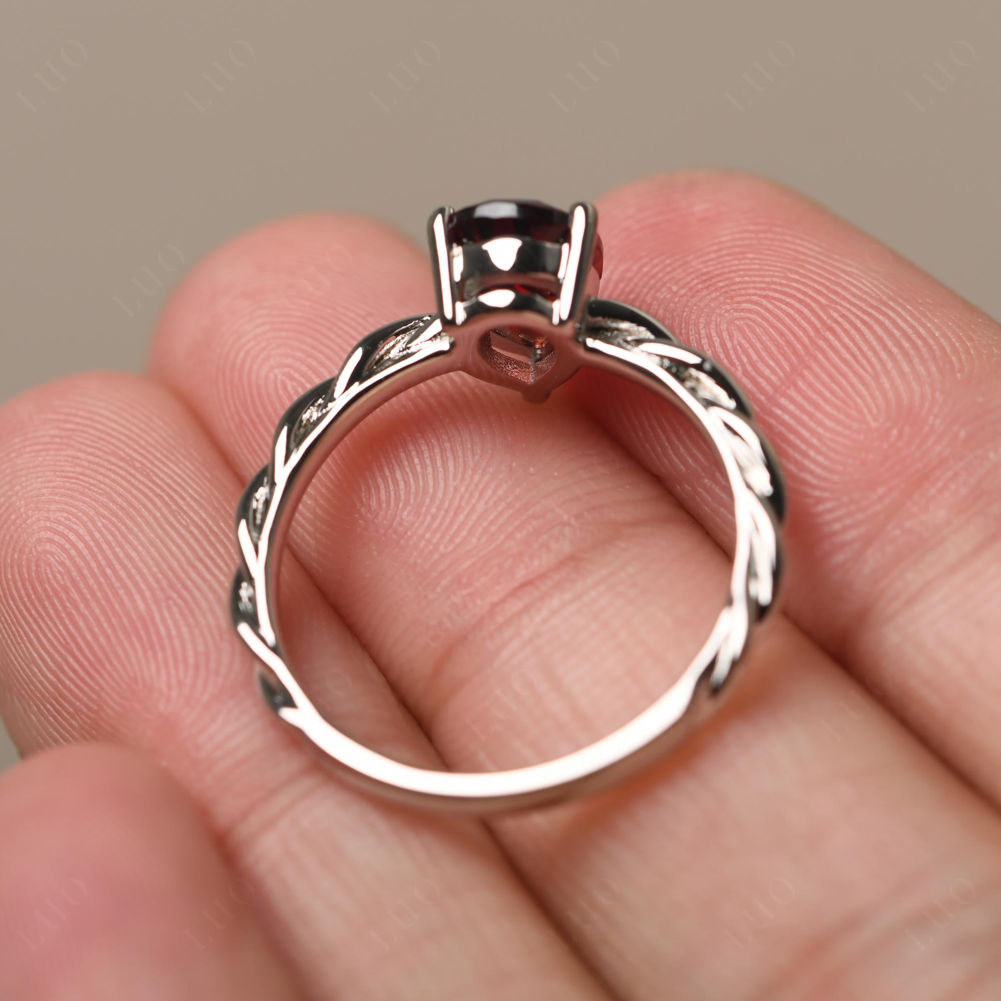 Teardrop Garnet Solitaire Rope Ring - LUO Jewelry