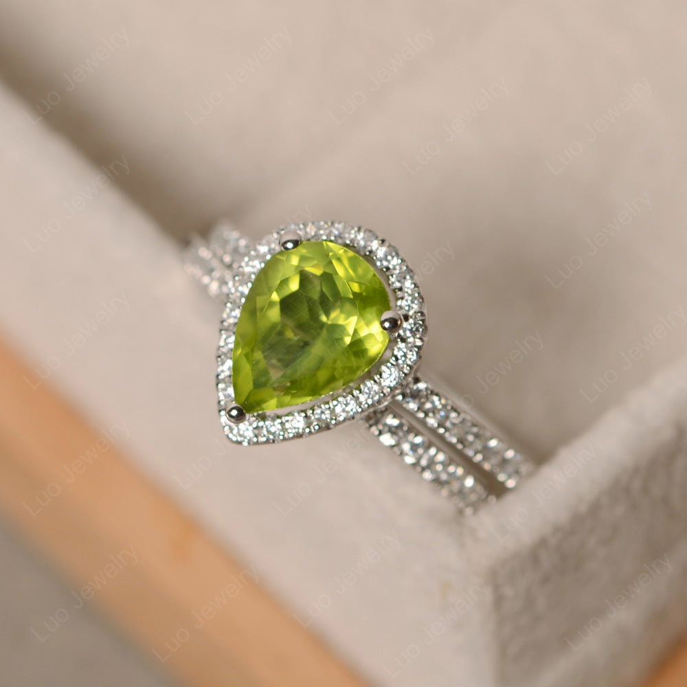 Pear Cut Peridot Bridal Set Engagement Ring - LUO Jewelry