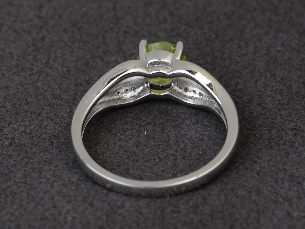 Vintage Peridot Wedding Ring Round Cut Gold - LUO Jewelry