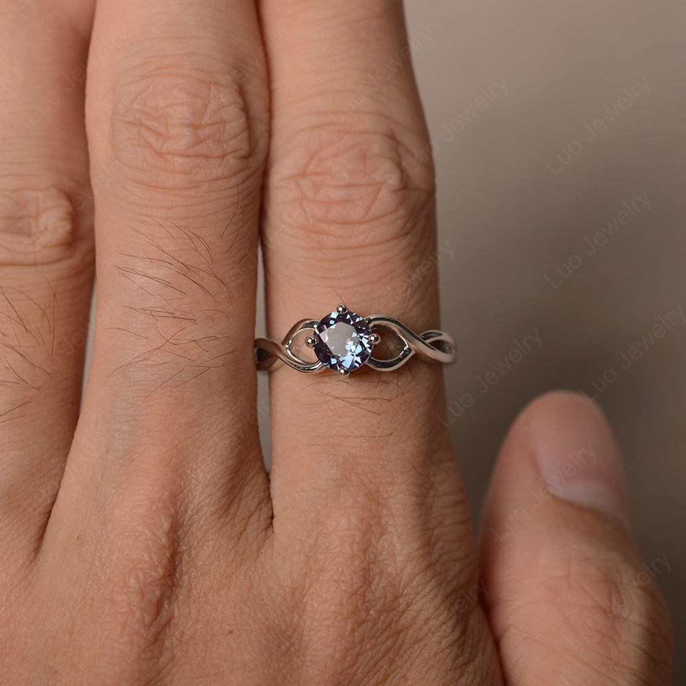 Kite Set Round Alexandrite Solitaire Ring Gold - LUO Jewelry