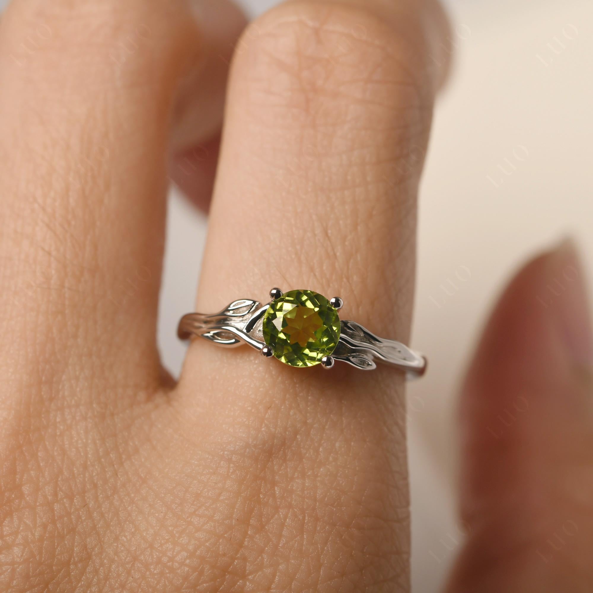 Petite Peridot Tender Leaf Ring - LUO Jewelry
