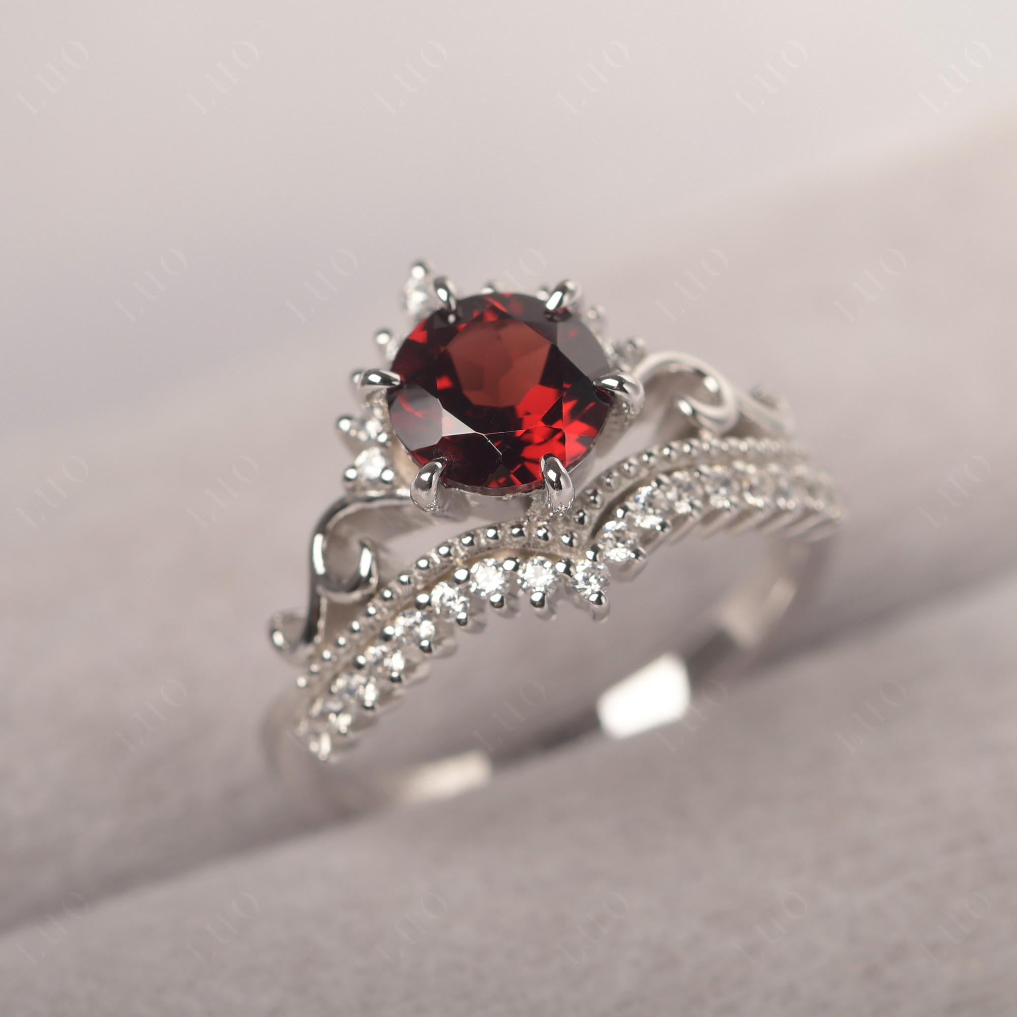 Vintage Garnet Cocktail Ring - LUO Jewelry