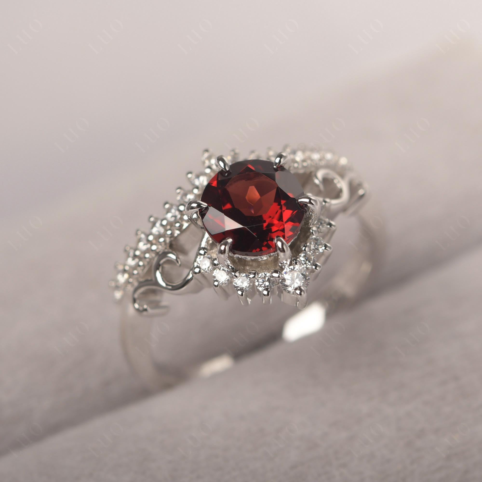 Vintage Garnet Cocktail Ring - LUO Jewelry