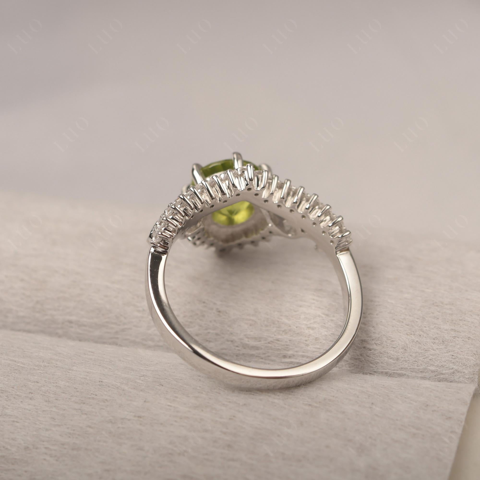 Vintage Peridot Cocktail Ring - LUO Jewelry