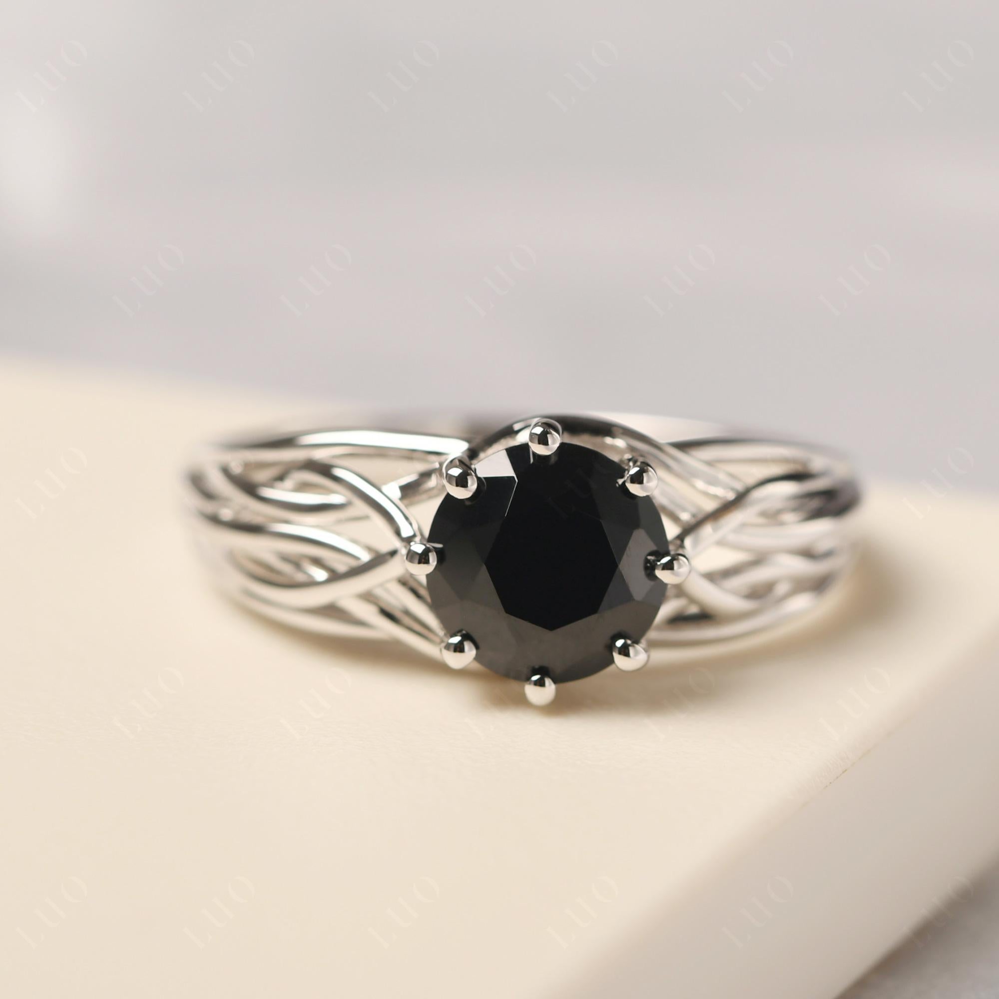 Intertwined Black Spinel Wedding Ring - LUO Jewelry