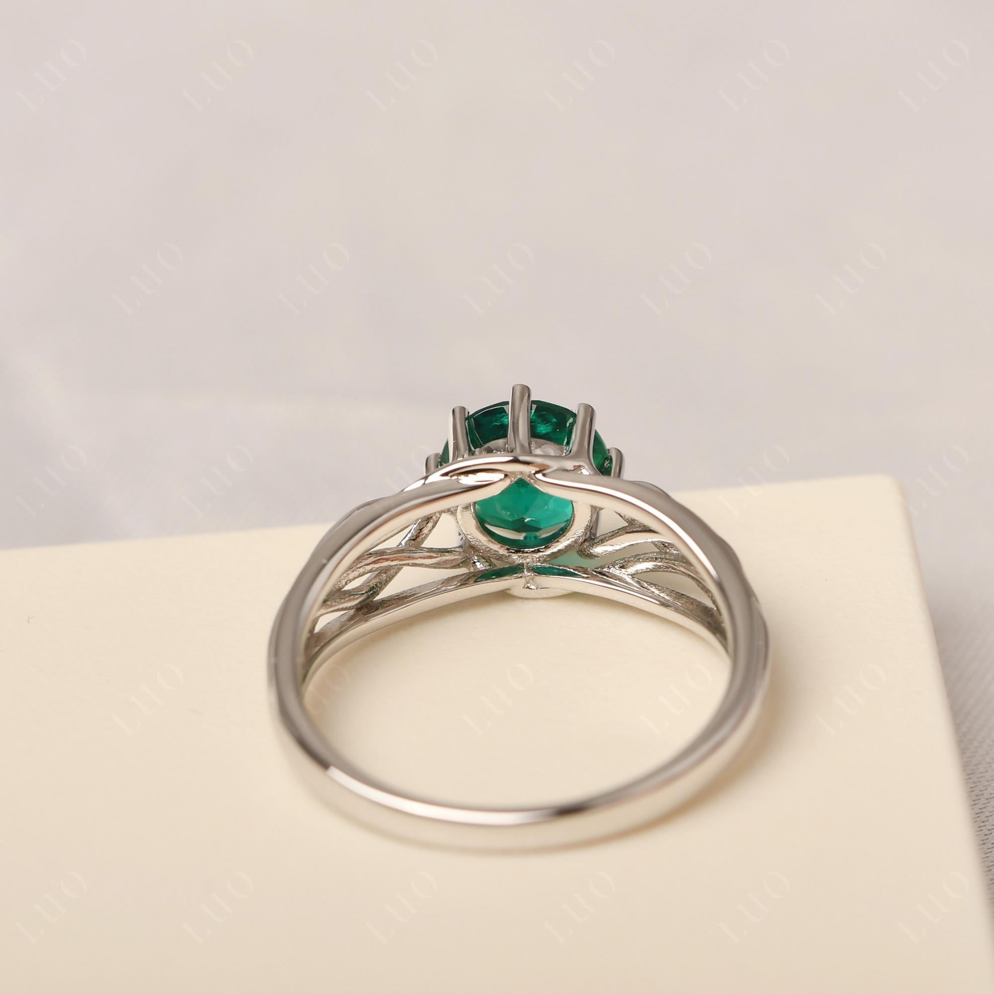 Intertwined Emerald Wedding Ring - LUO Jewelry