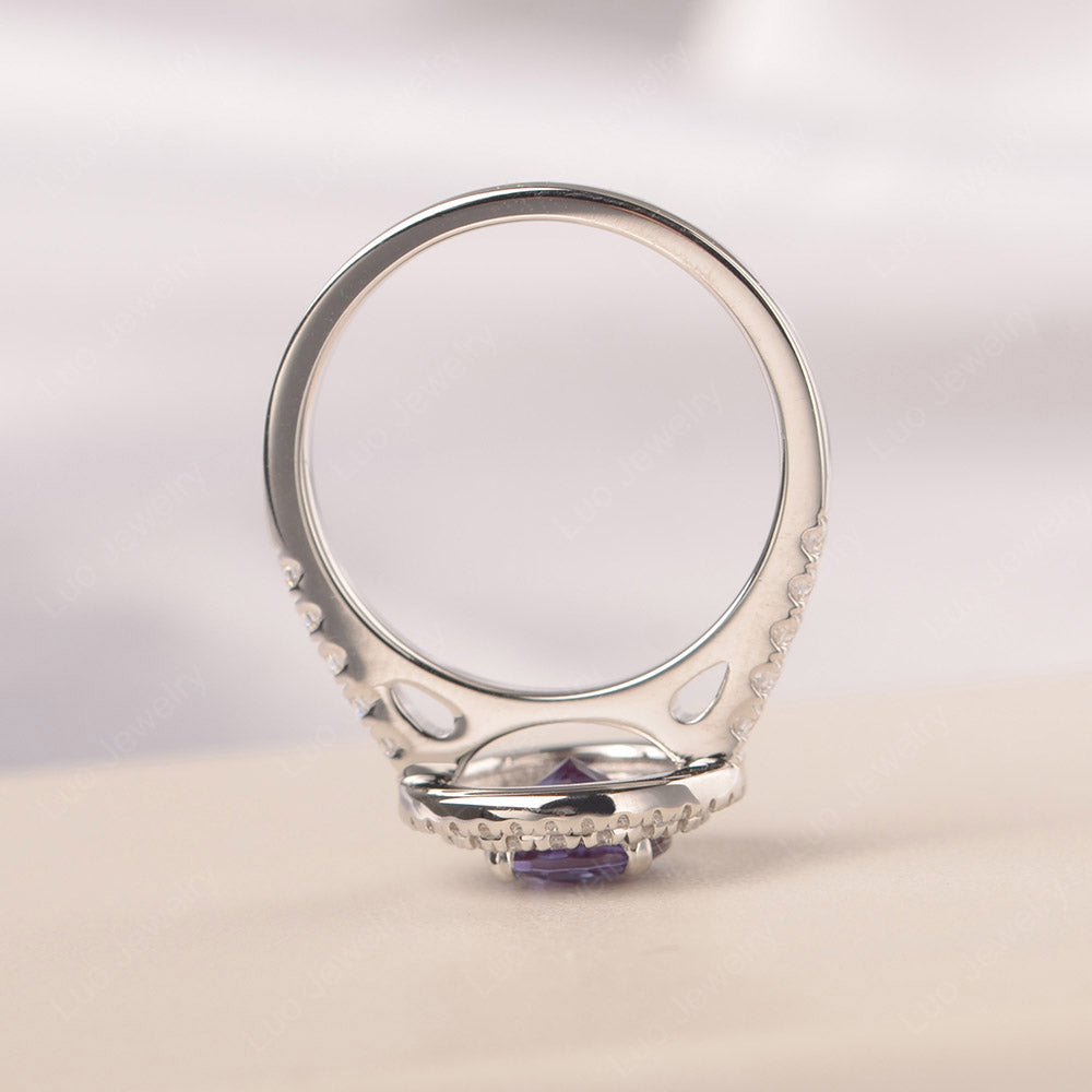 Runder Alexandrit-Verlobungsring mit doppeltem Halo