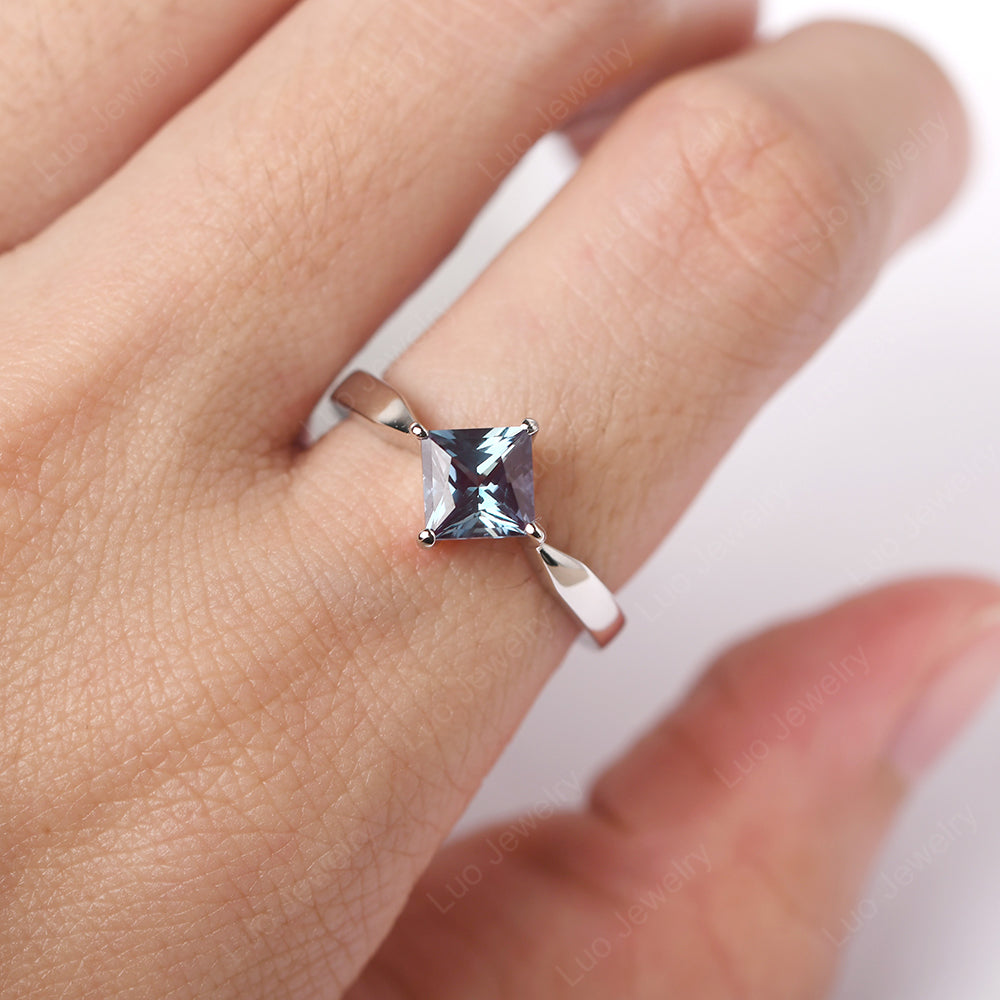 Princess Cut Kite Set Alexandrite Solitaire Ring - LUO Jewelry
