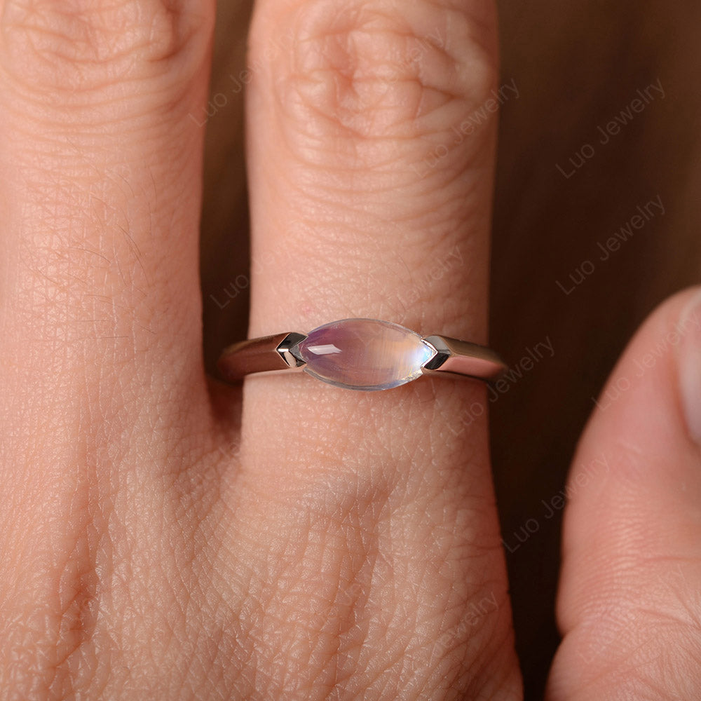 Marquise geschnittener Mondstein Cabochon Ring