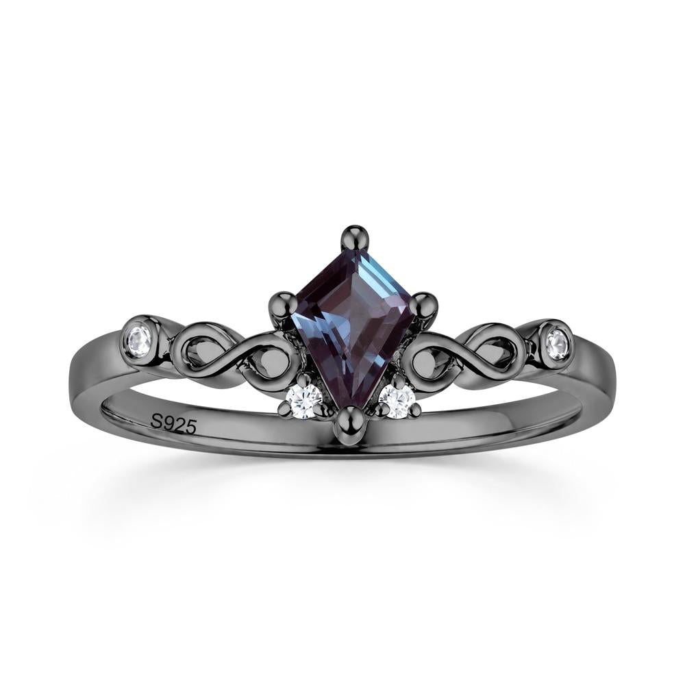 Kite Cut Alexandrite Twisted Infinity Ring - LUO Jewelry #gemstone_Alexandrite
