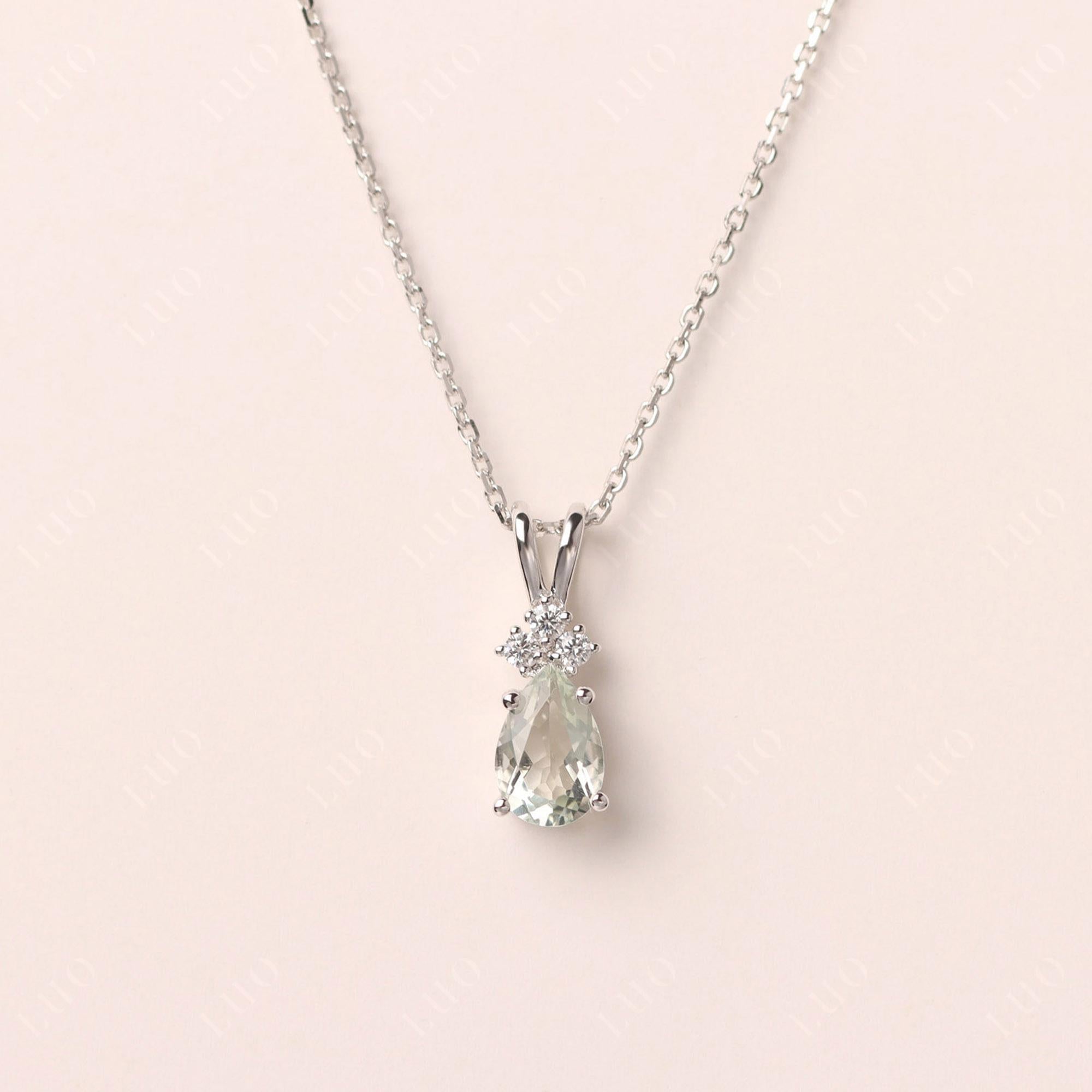 Collana ametista verde a forma di pera