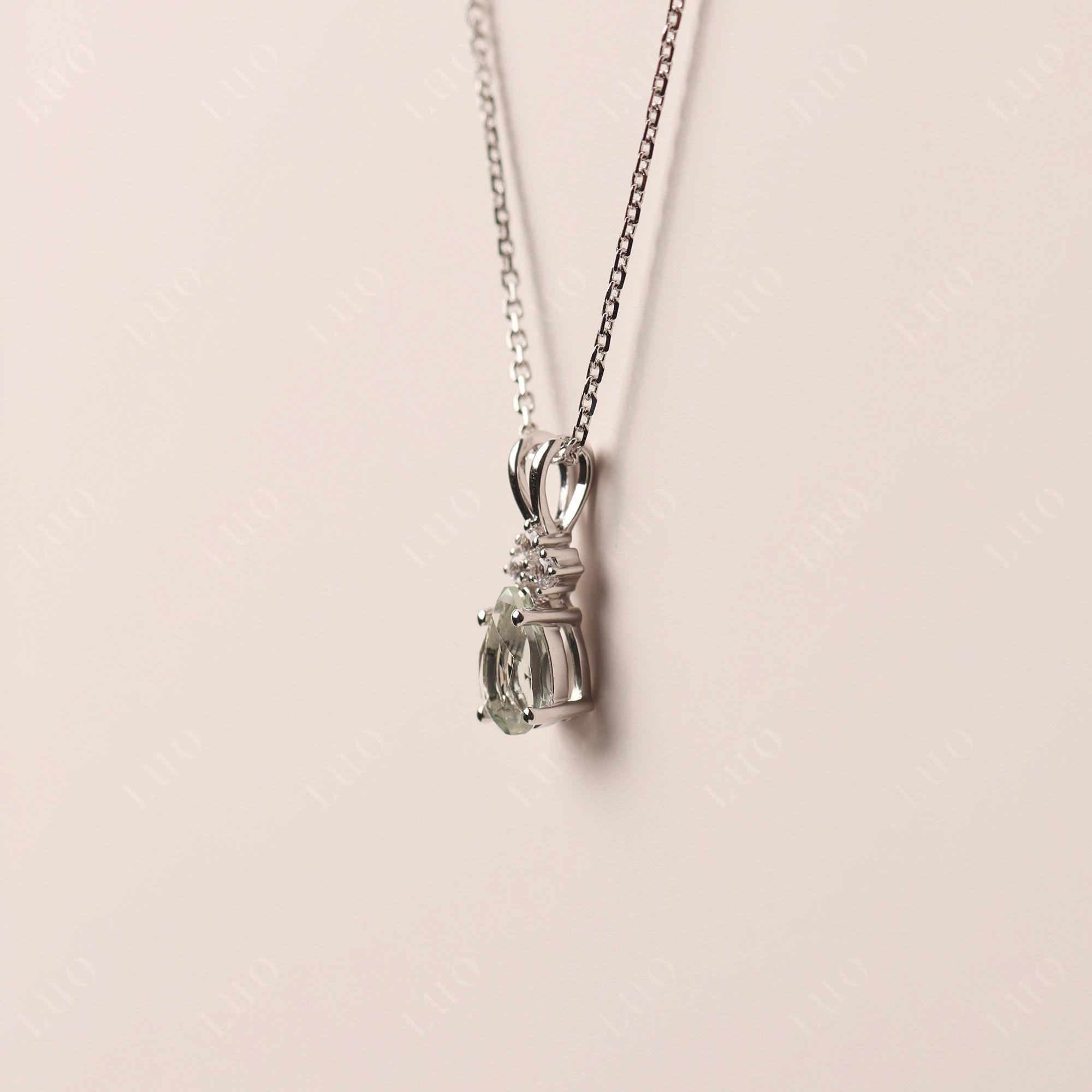 Collana ametista verde a forma di pera