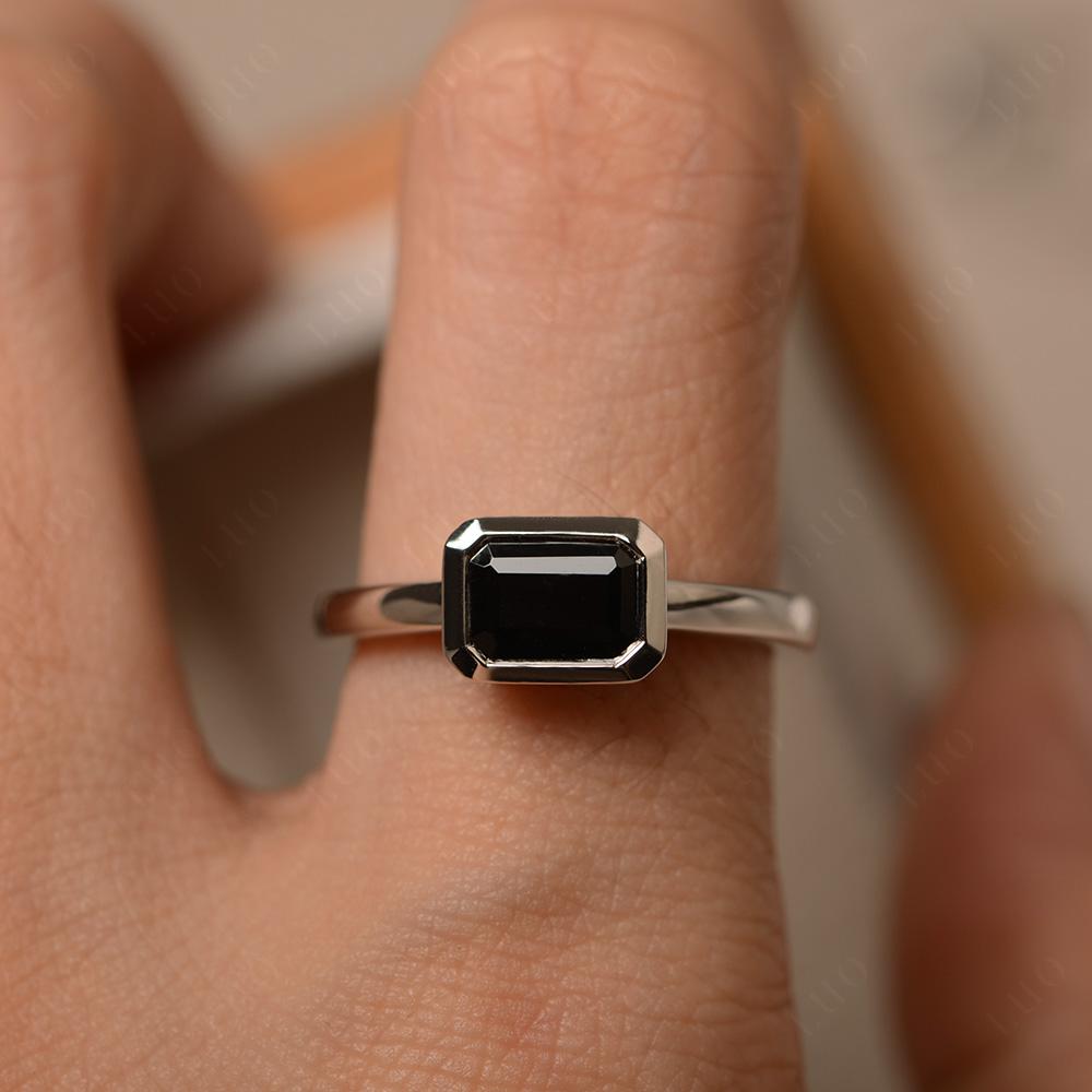 East West Emerald Cut Black Stone Bezel Ring - LUO Jewelry
