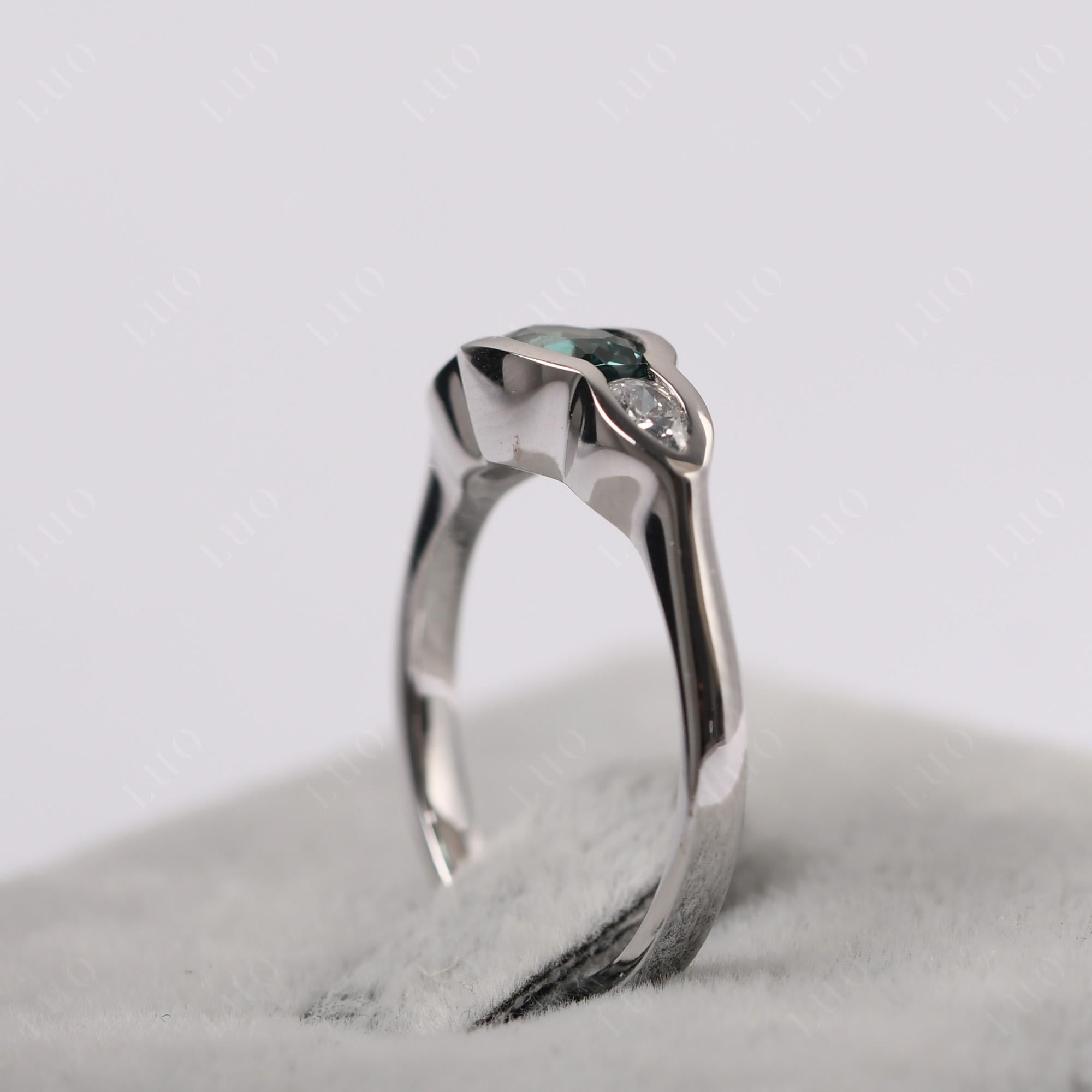 Green Sapphire Three Stone Anniversary Ring - LUO Jewelry 