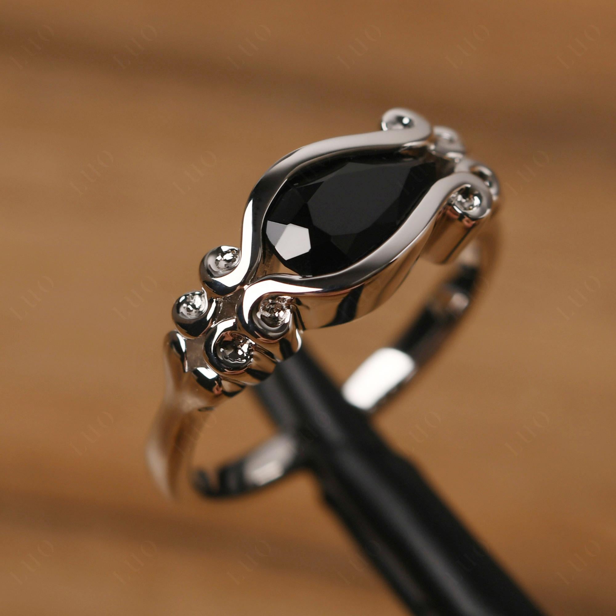 Black Spinel Scrollwork Ring - LUO Jewelry 