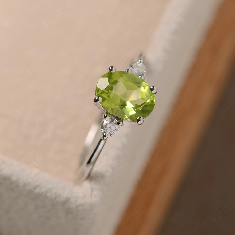 Trilogy Oval Peridot Ring - LUO Jewelry 