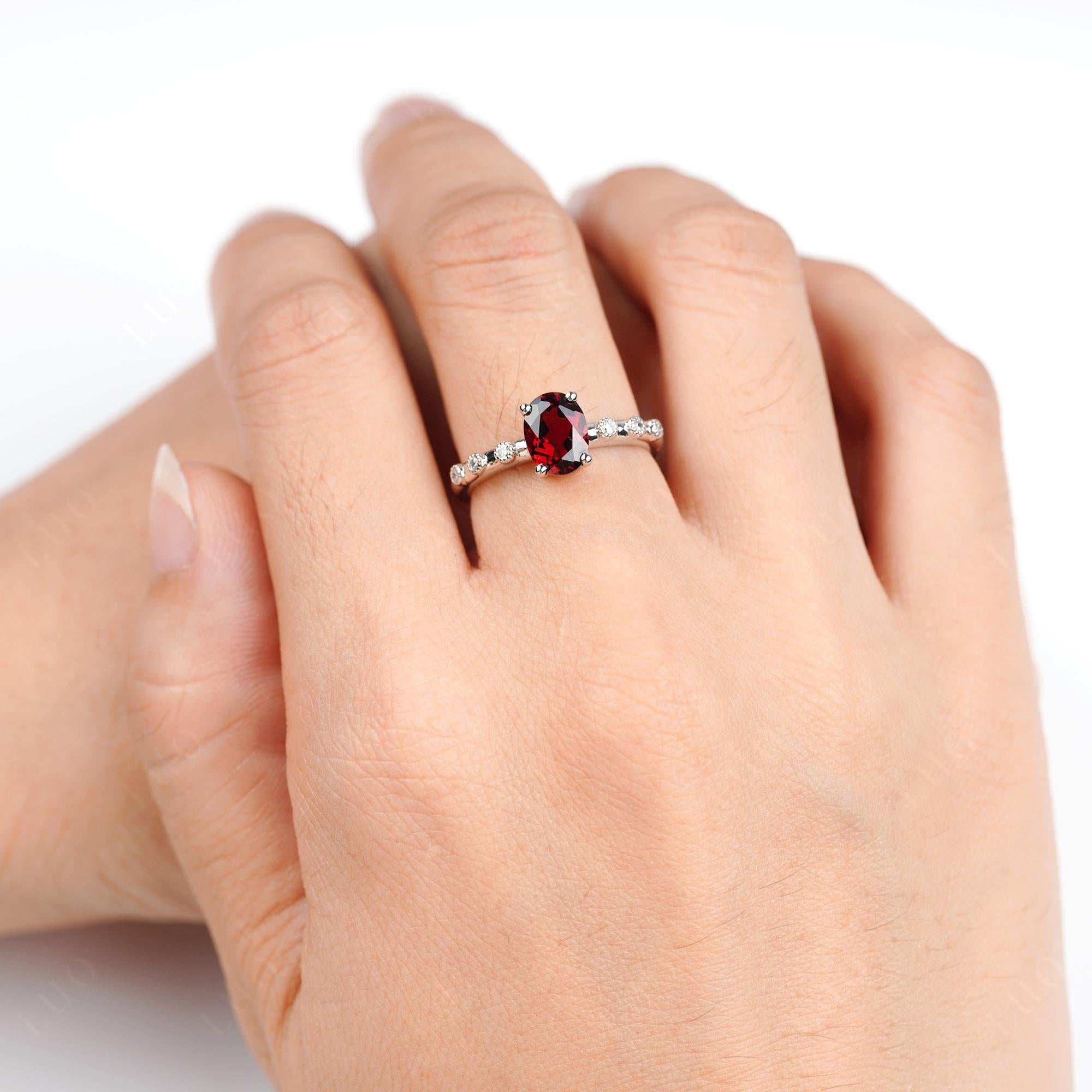 Antique Oval Cut Garnet Ring - LUO Jewelry 
