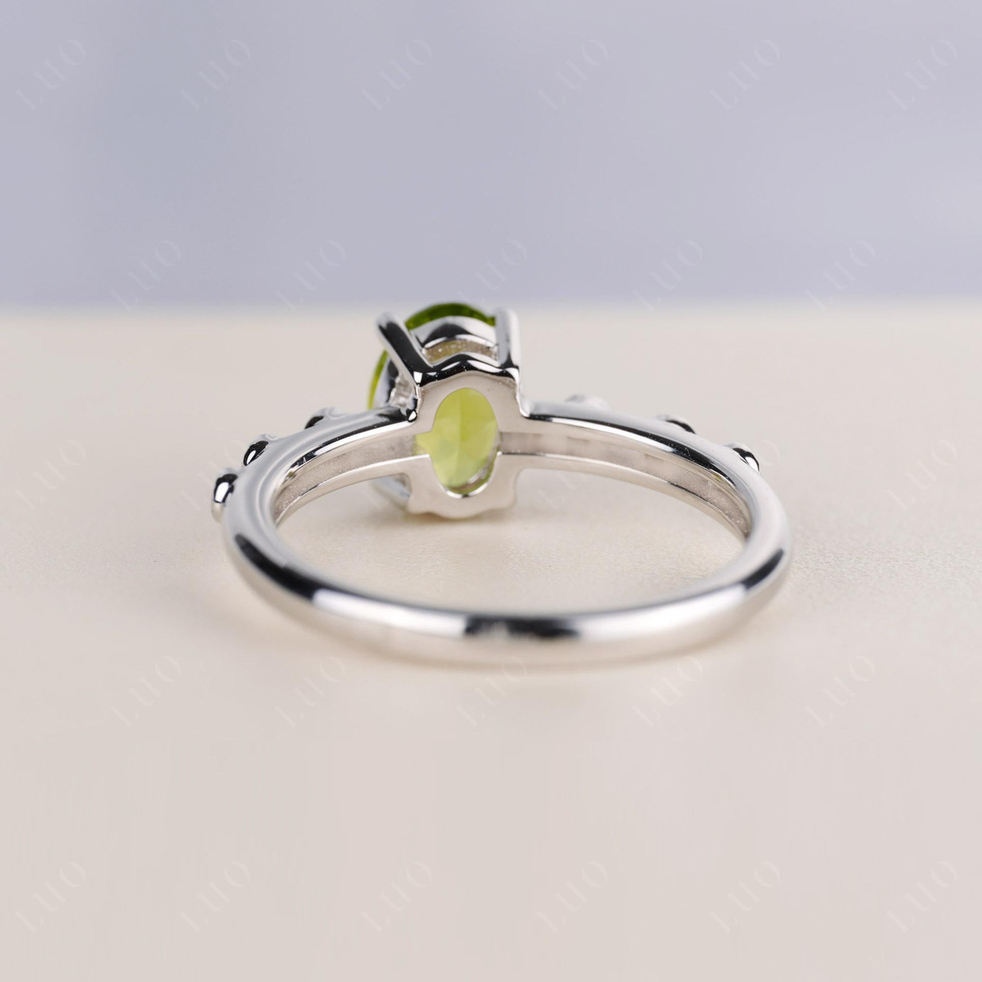 Antique Oval Cut Peridot Ring - LUO Jewelry 
