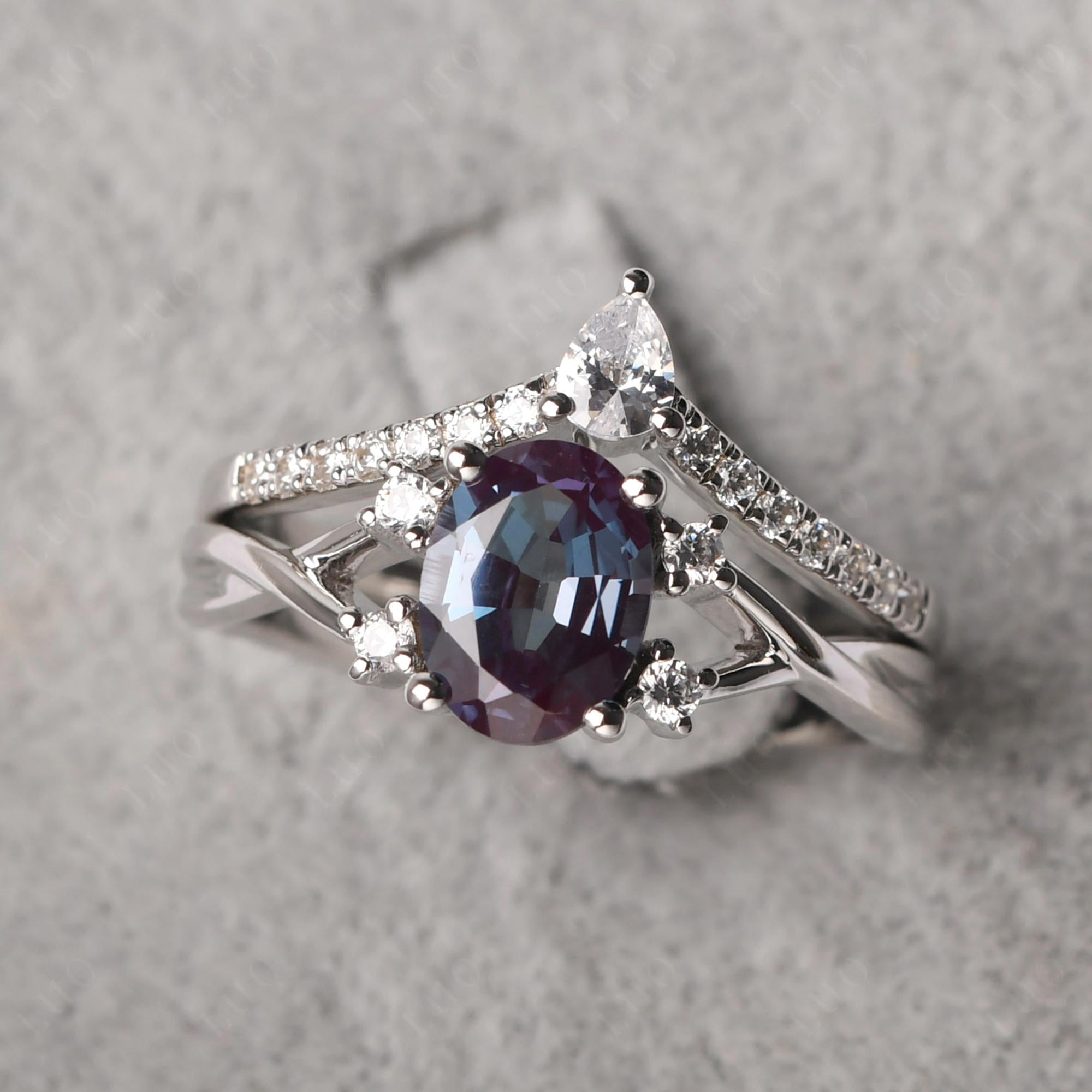 Alexandrite Oval Engagement Ring with Wedding Band - LUO Jewelry 